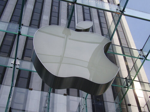 apple-logo-maxvt-flickr.jpg