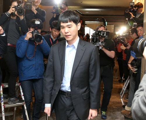 Google-Go-Lee-Sedol-press-conference-930x760.jpg